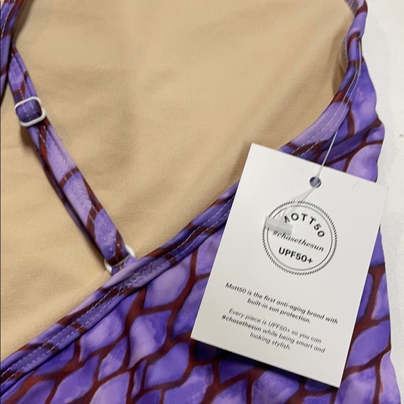 Mott 50  Criss Cross Back Swimsuit- SM & Med - Picture 5 of 6